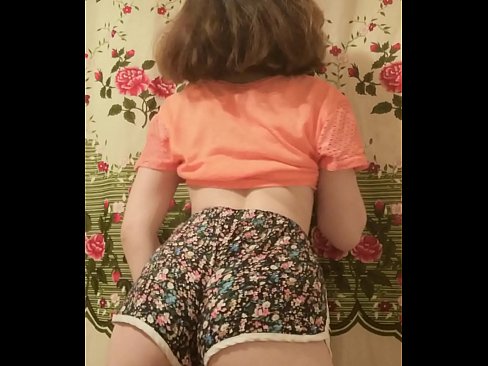 ❤️ Sexet ung babe laver en striptease ved at filme sine shorts på kamera ❤❌ Anal video at da.slowheat.top ❌️❤
